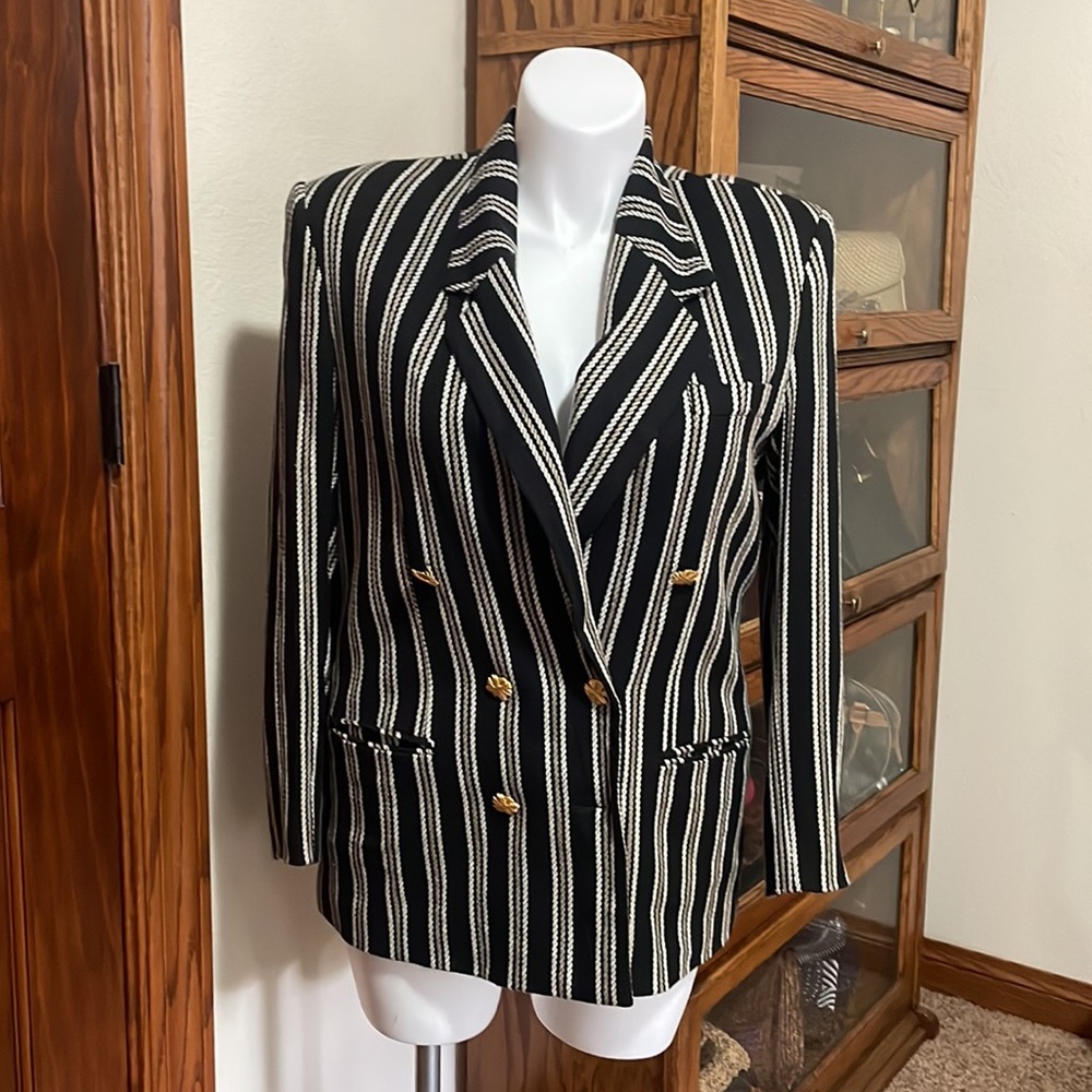 Vintage striped blazer size 14 (petite ?)
